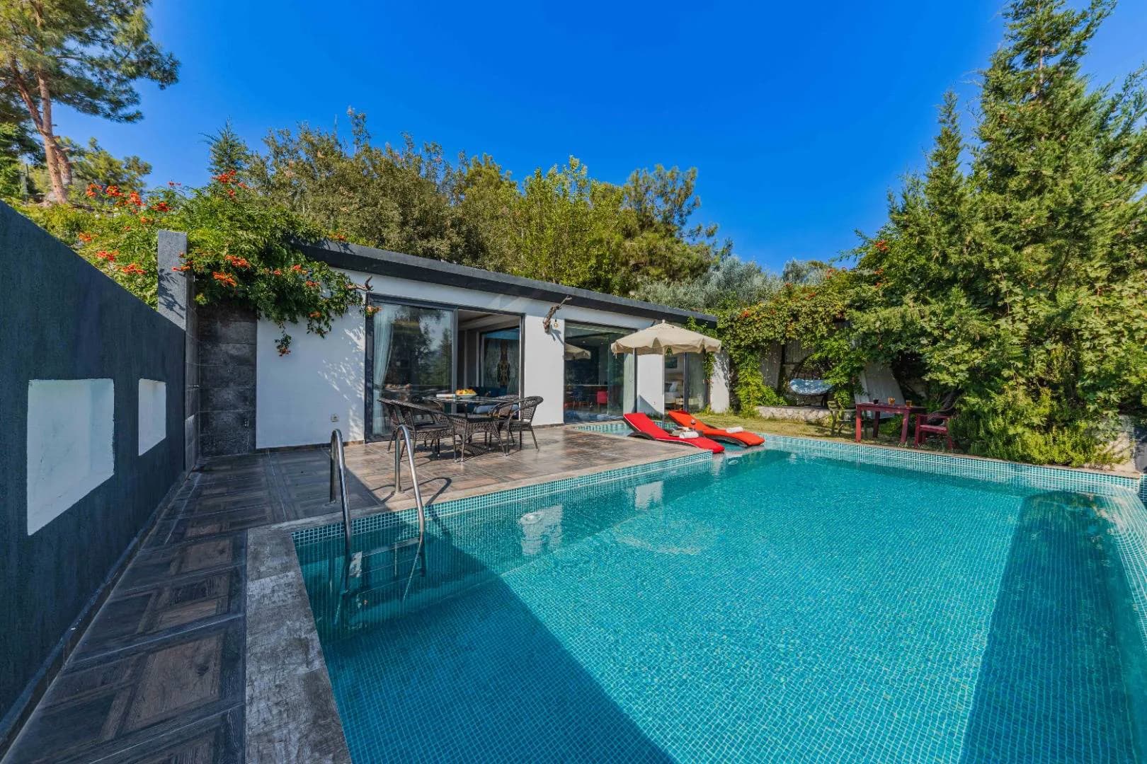 Kaş İslamlar'da Huzurlu Doğada, Isıtmalı Havuzlu, Kiralık Villa görsel 1