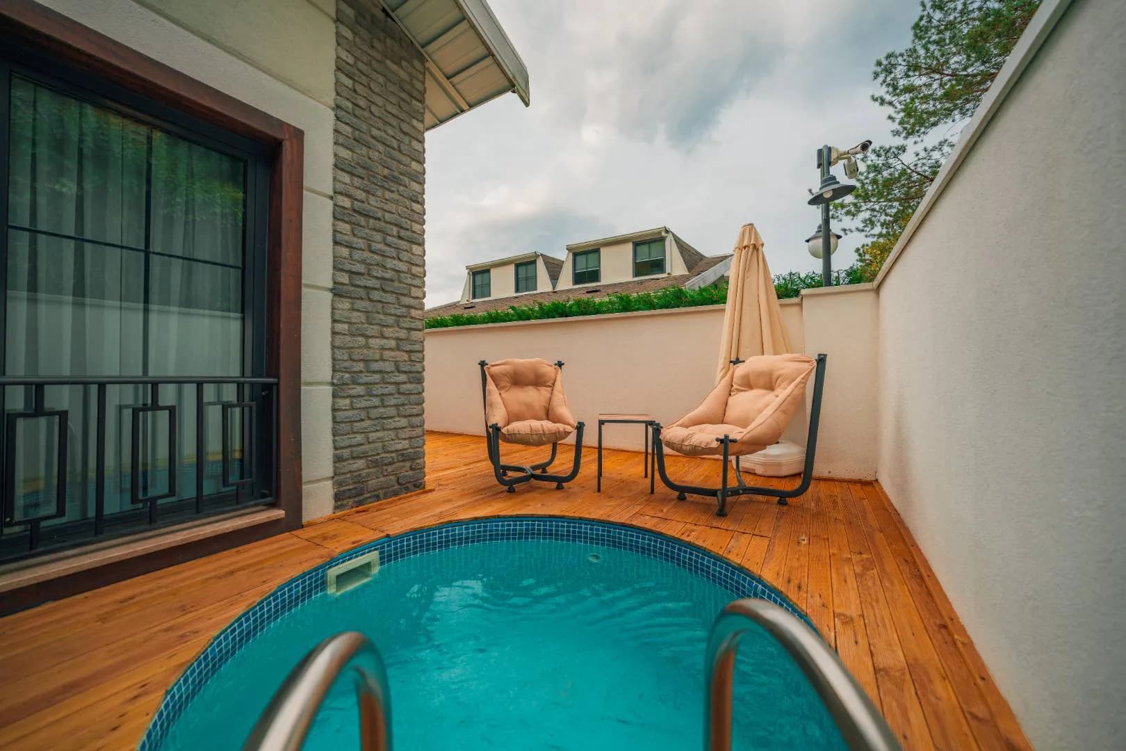 Kırkpınar'da Balayı Çiftlerine Uygun, Serinleme Havuzlu, Lüks Villa görsel 3