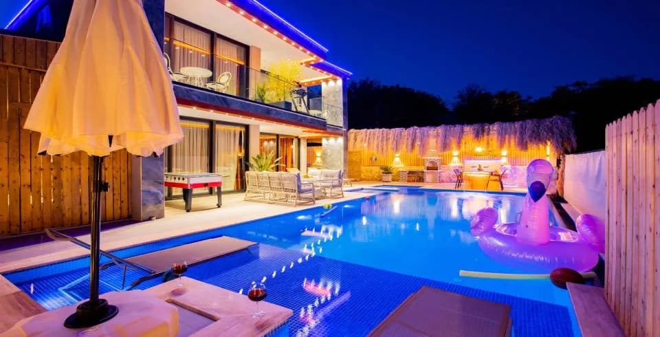 Kaş Çukurbağ'da Doğayla Baş Başa, Özel Havuzlu, Modern Villa görsel 1