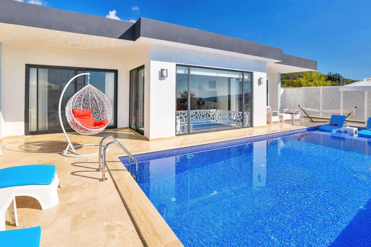 Kaş Üzümlü'de Doğa İçerisinde, Isıtmalı Özel Havuzlu, Kiralık Villa görsel 1