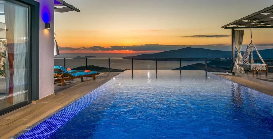 Kaş Bezirgan'da Muhteşem Deniz Manzaralı, Özel Havuzlu, 2+1, Kiralık Villa görsel 1