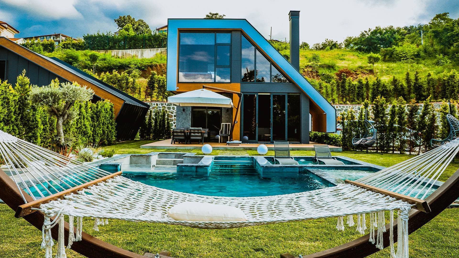 Sapanca Kuruçeşme'de Sakin Konumda, Özel Havuzlu, Lüks Villa görsel 1