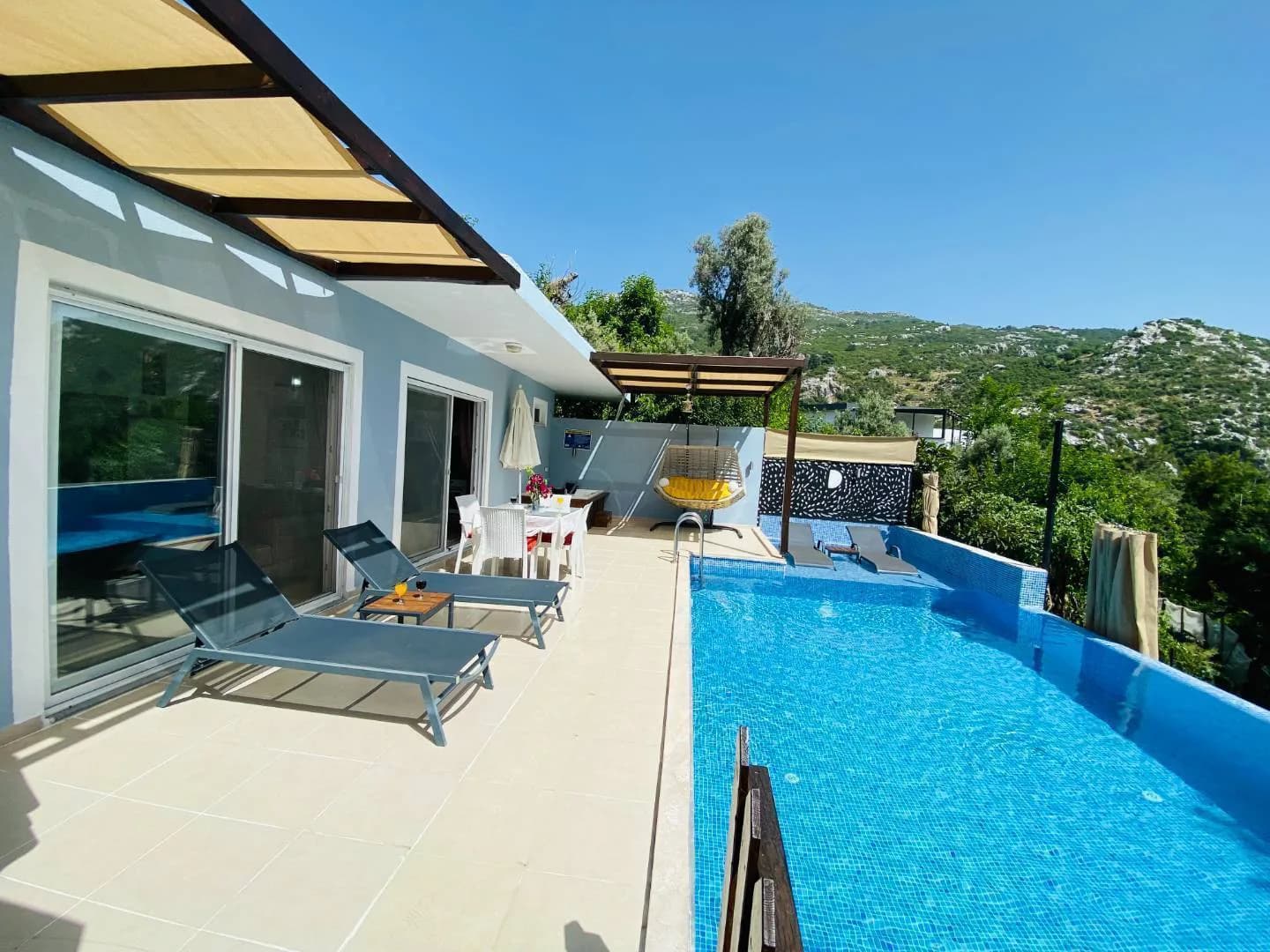 Kaş İslamlar'da Doğa Manzaralı, Özel Havuzlu, Modern Tasarımlı Villa görsel 3