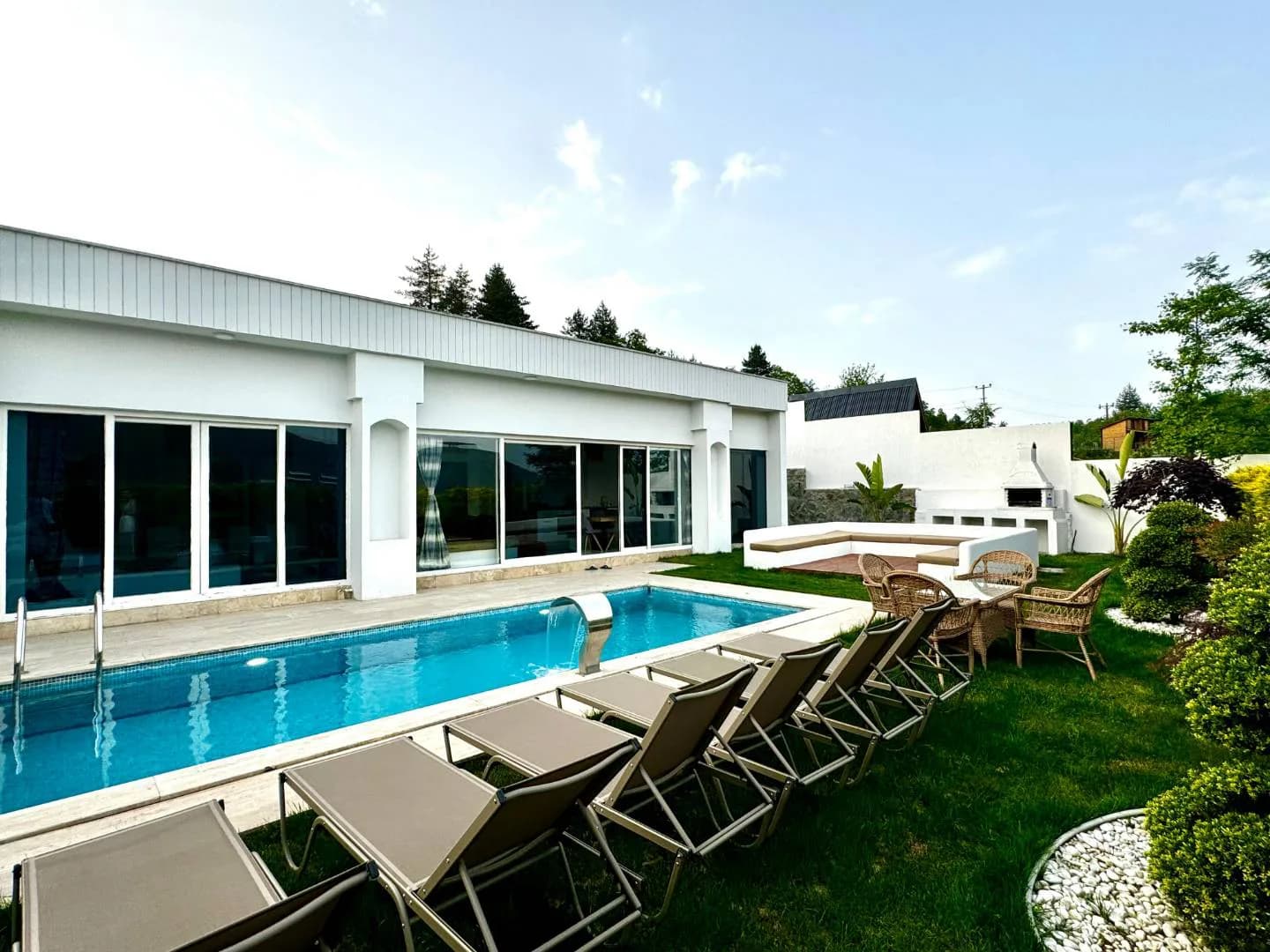 Sapanca Memnuniye'de 2+1, Şömineli, Tatil Villası görsel 1