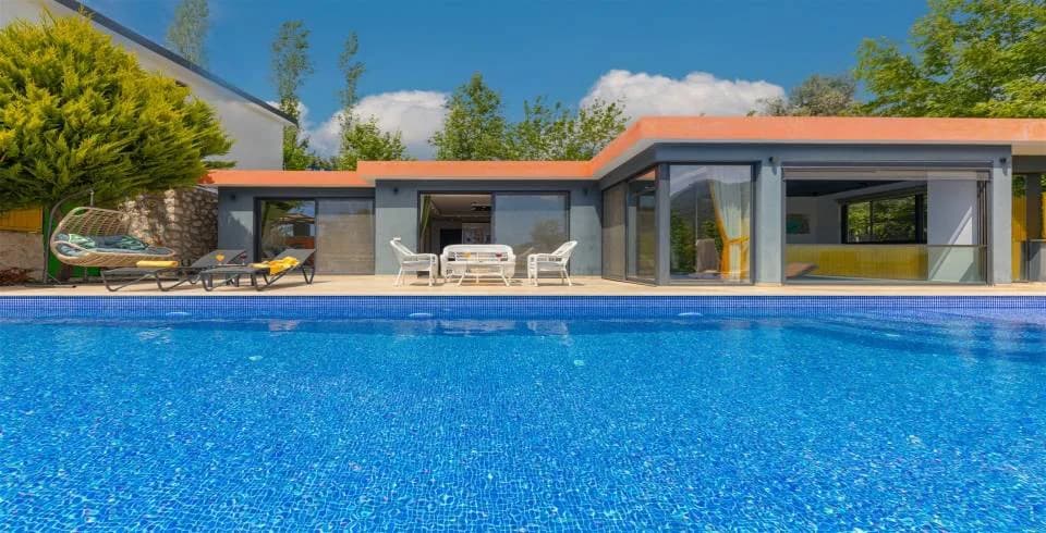 Kaş İslamlar'da Doğa İçerisinde, Açık ve Kapalı Havuzlu, Kiralık Villa görsel 2
