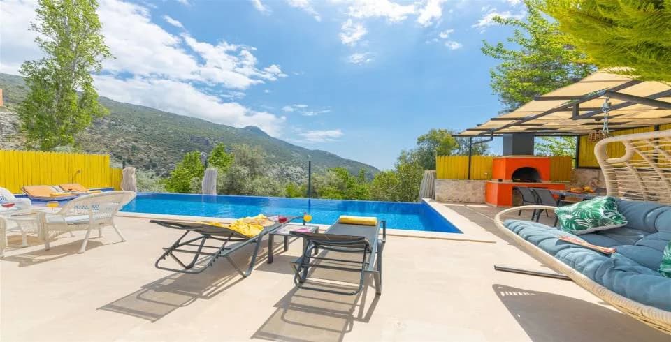 Kaş İslamlar'da Doğa İçerisinde, Açık ve Kapalı Havuzlu, Kiralık Villa görsel 3