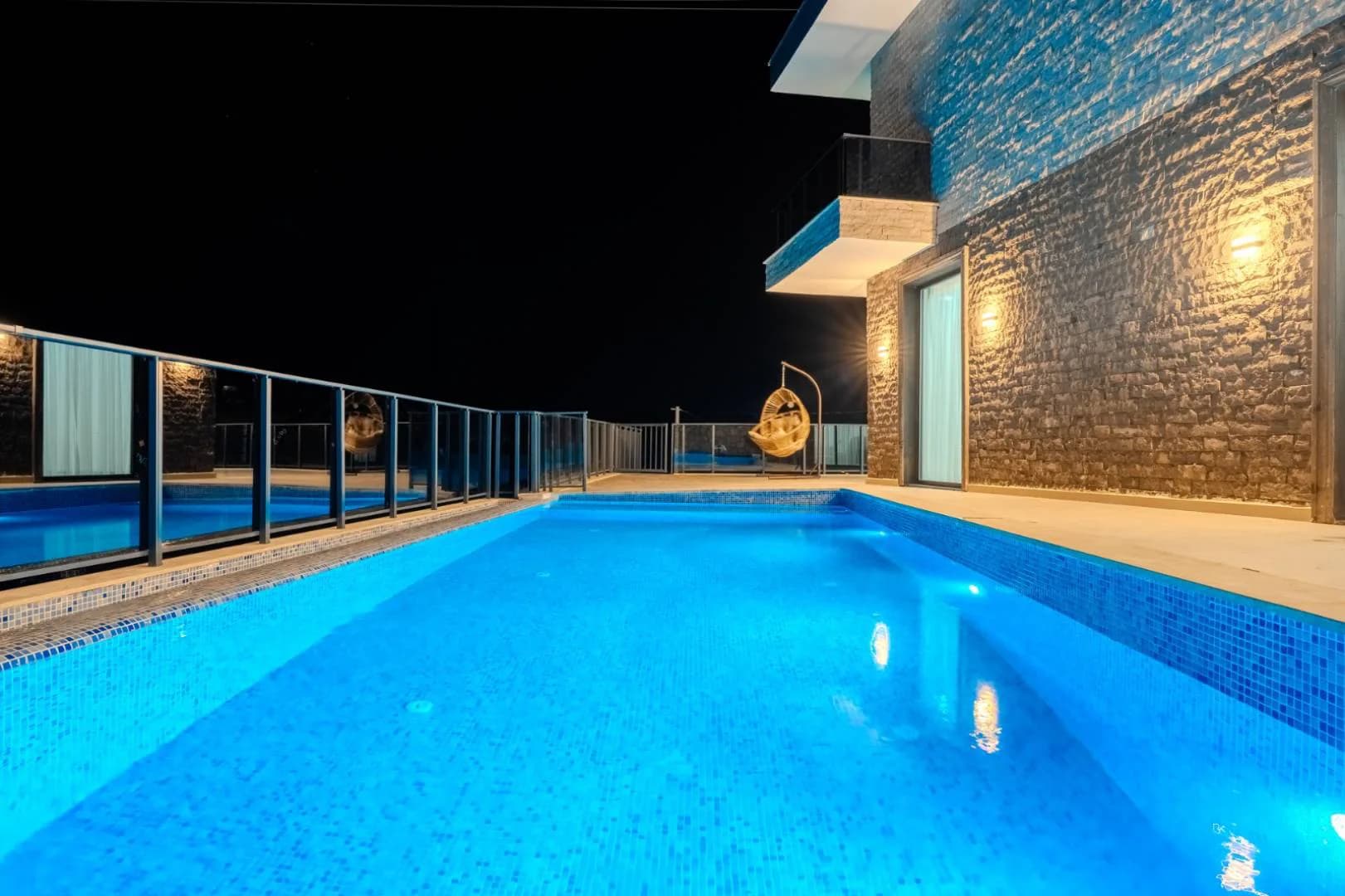 Kaş Bezirgan'da Göz Alıcı Deniz Manzaralı, Özel Havuzlu, Lüks Villa görsel 2