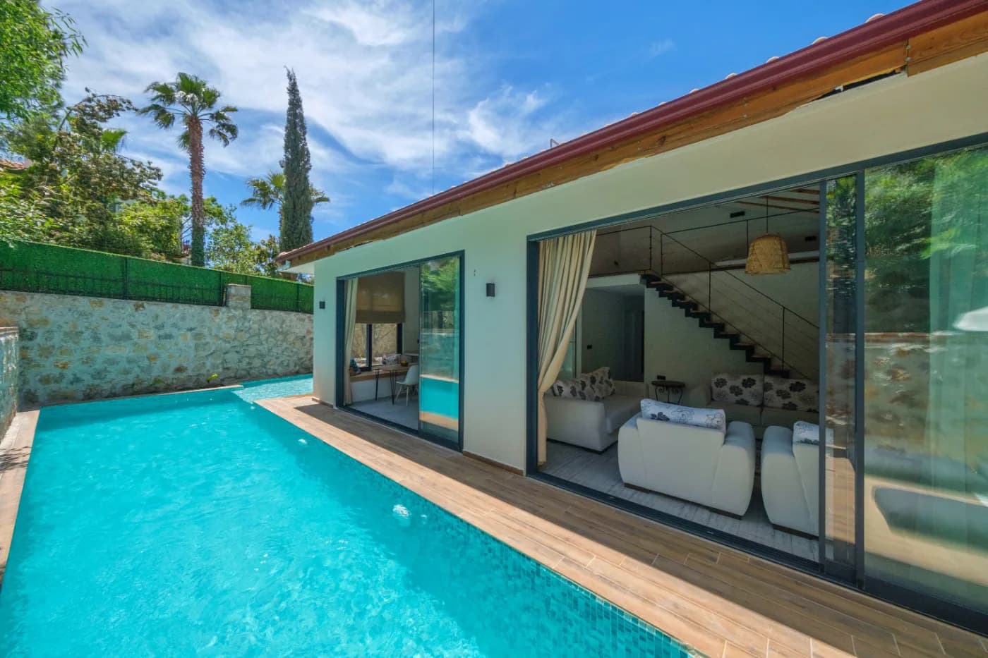 Fethiye Ölüdeniz'de Lüks Mimariye Sahip, Özel Havuzlu, Kiralık Villa görsel 2
