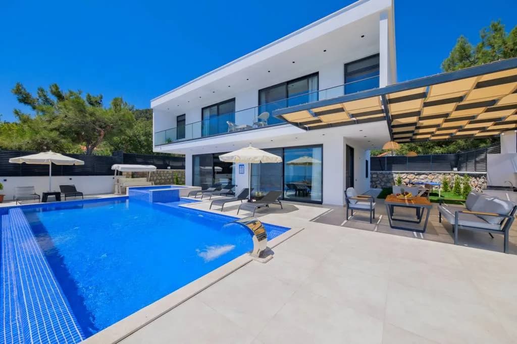 Kaş İslamlar'da Geniş Ailelere Uygun, Çift Jakuzili, Lüks Villa görsel 2