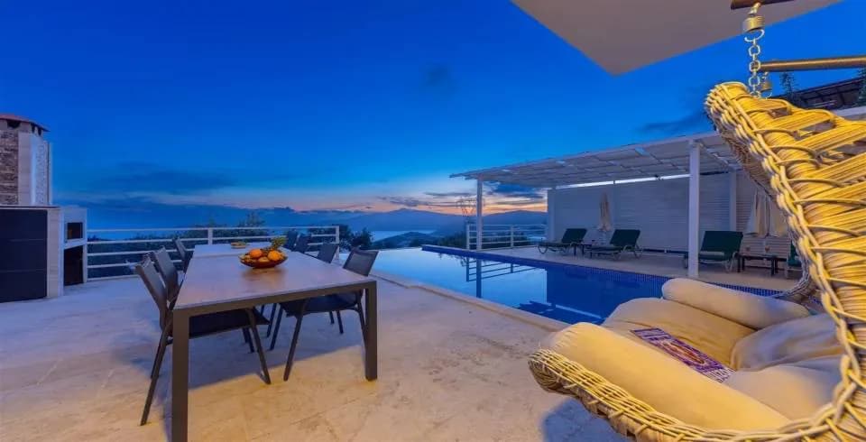 Kalkan Kördere'de Doğa ve Deniz Manzaralı, Özel Havuzlu, Kiralık Villa görsel 3
