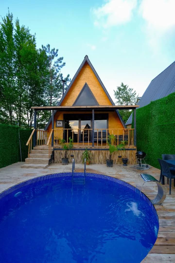 Sapanca Ünlüce'de Huzurlu Doğada, Isıtmalı Havuzlu, Kiralık Bungalov görsel 1
