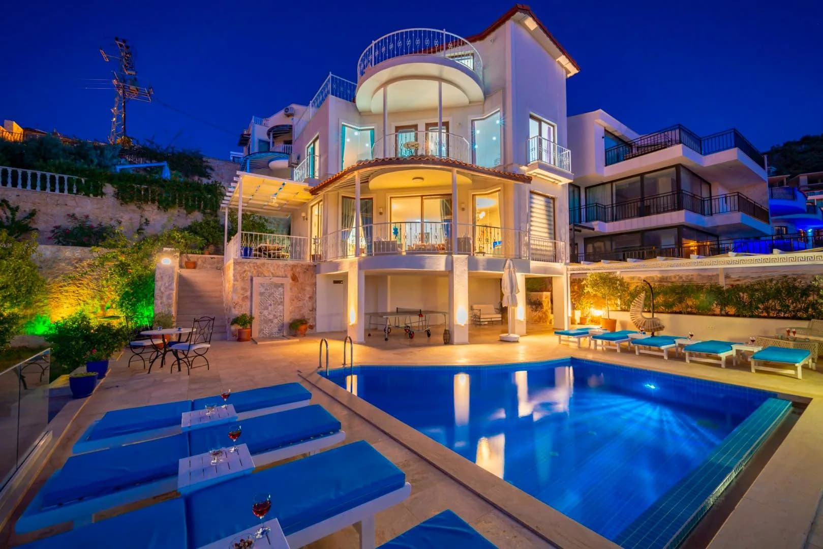 Kaş Kalkan'da Doğa ve Deniz Manzaralı, Özel Havuzlu, Kiralık Villa görsel 1