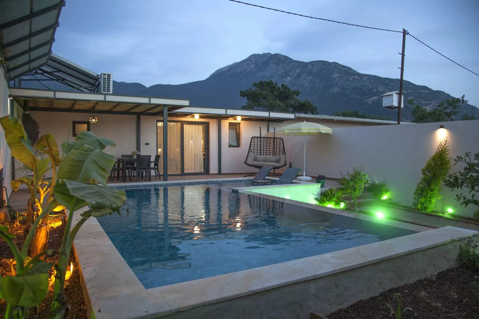 Fethiye Ölüdeniz'de Enfes Tasarımlı, Özel Havuzlu, Konforlu Villa görsel 1