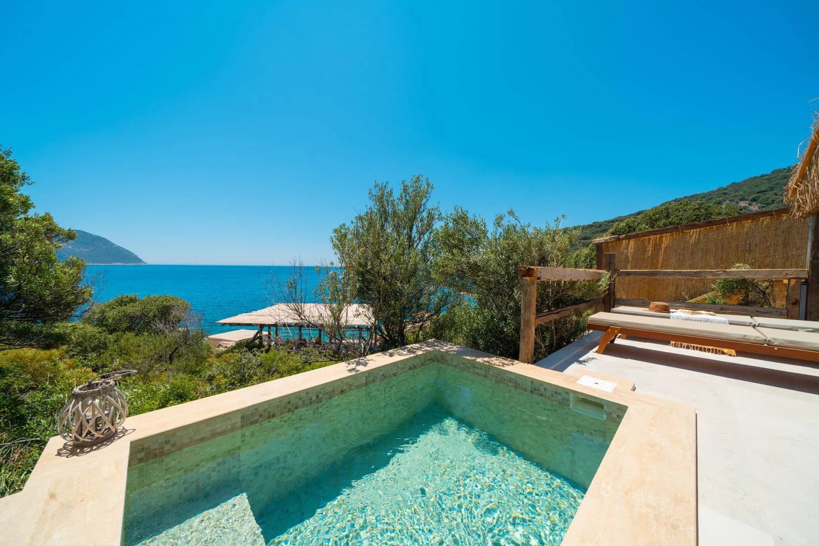 Kaş Kalkan'da Göz Alıcı Manzaralı, Özel Havuzlu ve Plajlı, Lüks Villa görsel 2