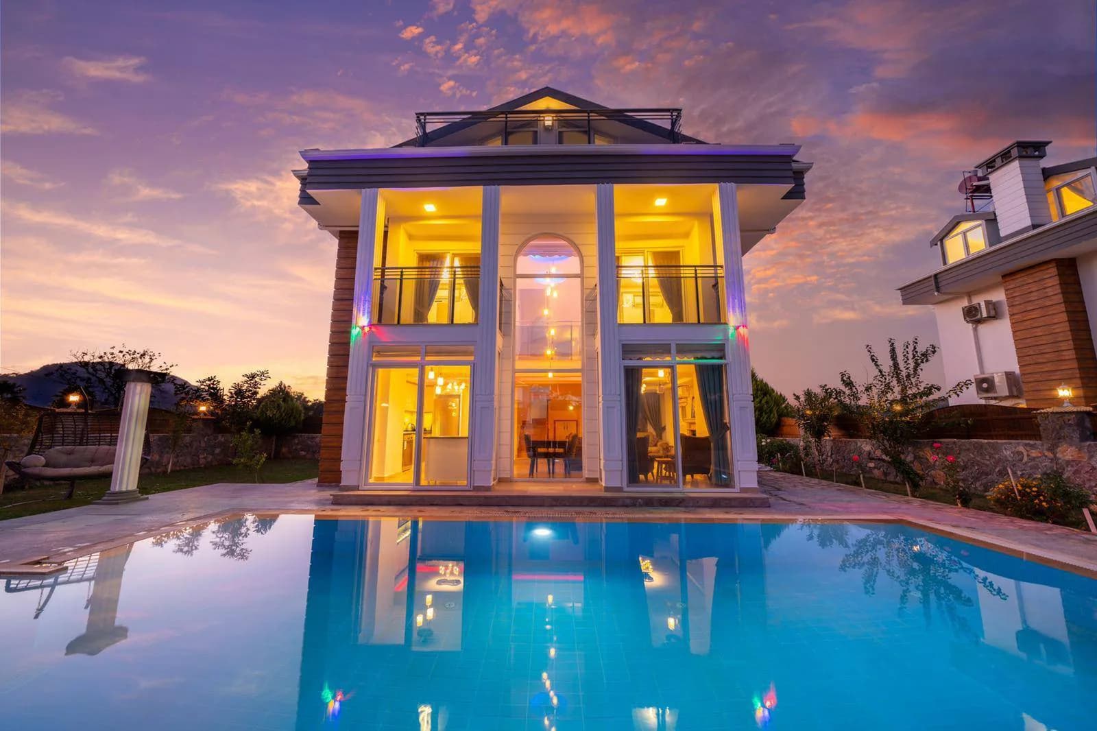 Fethiye Ölüdeniz'de Geniş Ailelere Uygun, Özel Havuzlu, 4+1 Villa görsel 1