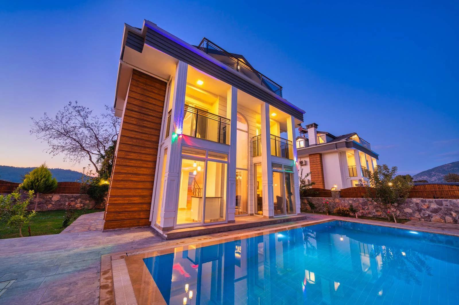 Fethiye Ölüdeniz'de Geniş Ailelere Uygun, Özel Havuzlu, 4+1 Villa görsel 2