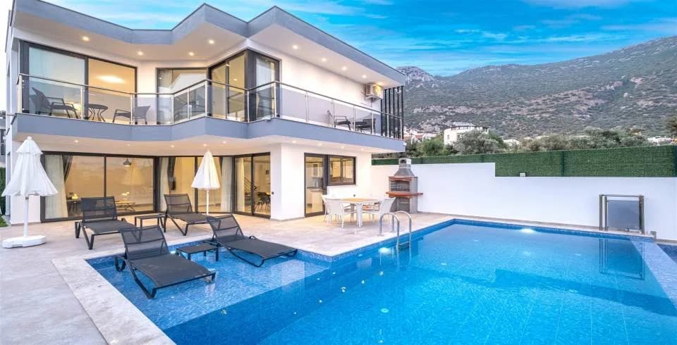 Kaş Kalkan'da Göz Alıcı Doğa Manzaralı, Özel Havuzlu, Modern Villa görsel 1