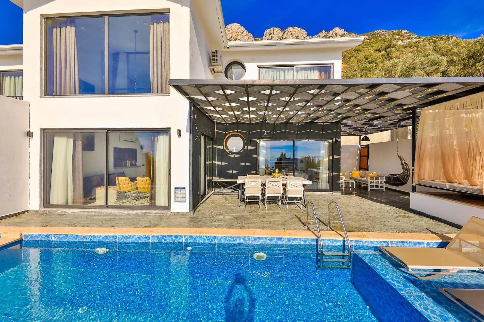 Kaş Bezirgan'da Deniz Manzaralı, Özel Havuzlu, Romantik Balayı Villası görsel 3
