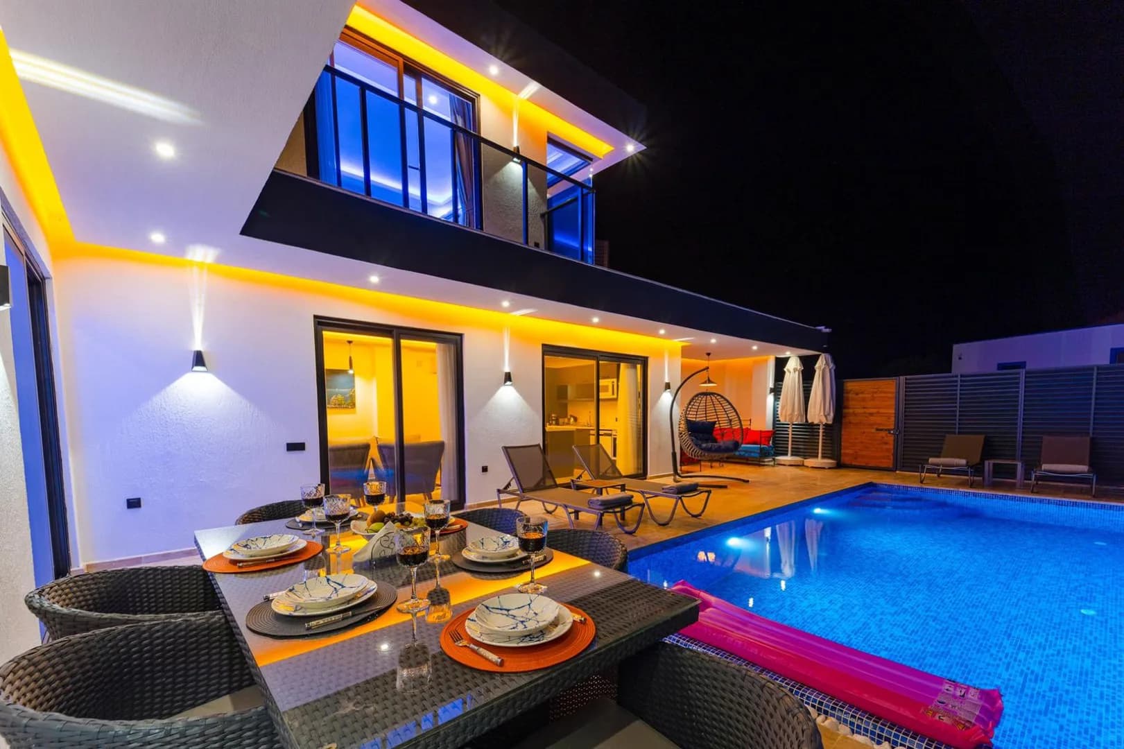 Kaş Bezirgan'da Lüks Mimarili, Özel Havuzlu, Jakuzili, Lüks Villa görsel 1