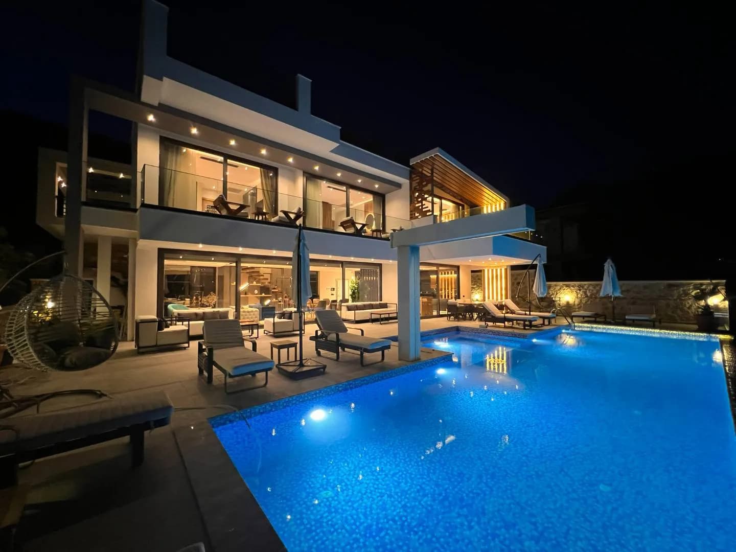 Kaş Kalkan'da Enfes Deniz Manzaralı, Isıtmalı Havuzlu, Kiralık Villa görsel 1