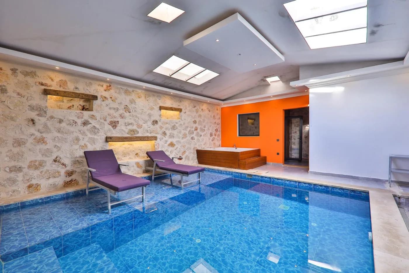 Kaş İslamlar'da Doğa ile İç İçe, Isıtmalı Özel Havuzlu, Kiralık Villa görsel 2