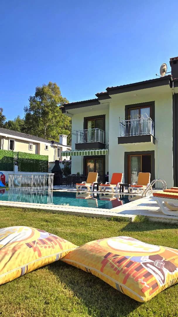 Marmaris Çamlı'da Nezih Konumda, Özel Havuzlu, 8 Kişilik Villa görsel 1