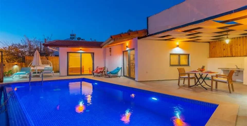 Kaş Bezirgan'da Balayı Çiftlerine Uygun, Özel Havuzlu, Romantik Villa görsel 1