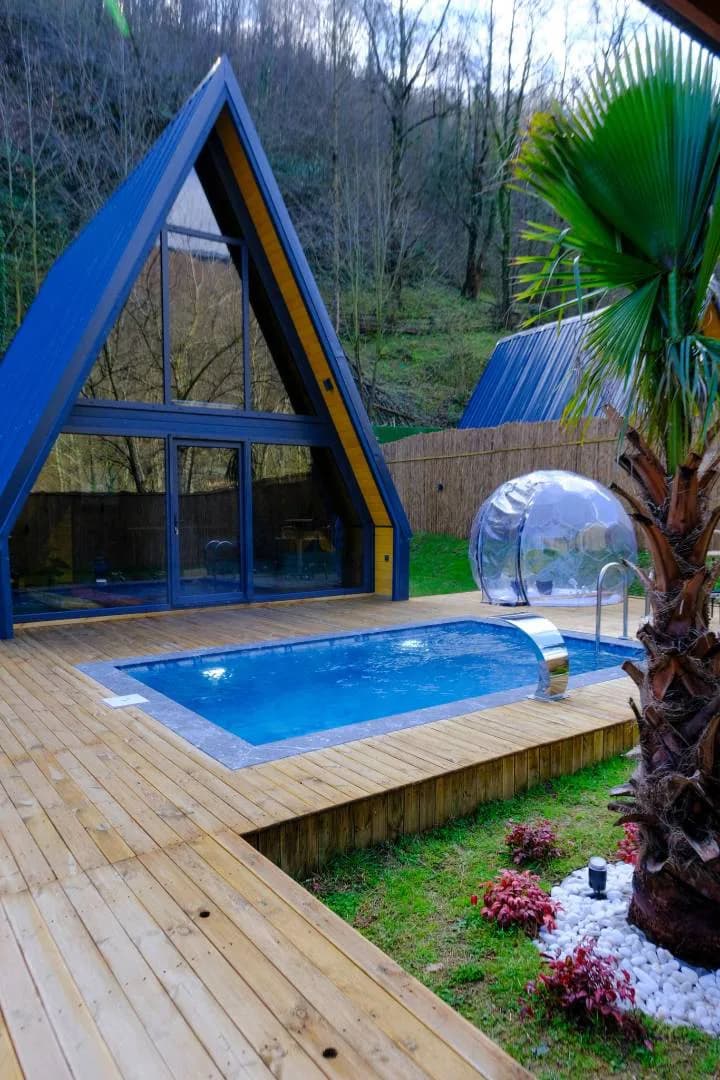 Sapanca İstanbuldere'de Geniş Bahçeli, Dış Jakuzili, Kiralık Bungalov görsel 1