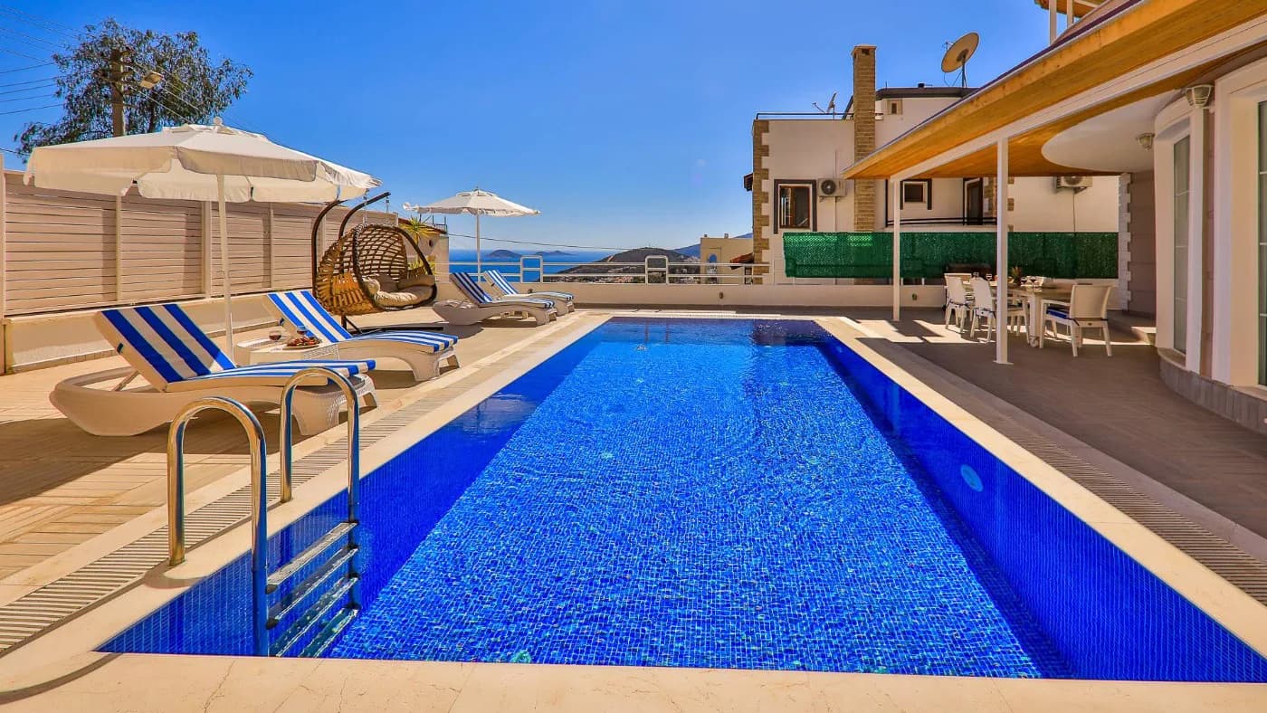 Kalkan Merkez'de Enfes Deniz Manzaralı, Özel Havuzlu, Yazlık Villa görsel 1
