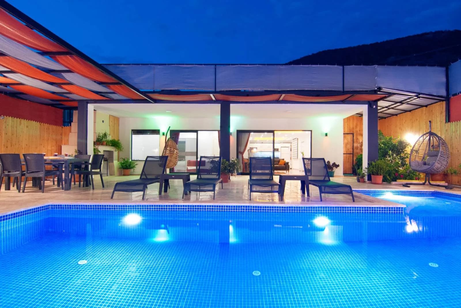 Kaş Yeşilköy'de Enfes Doğada, Özel Havuzlu, Jakuzili, Kiralık Villa görsel 1