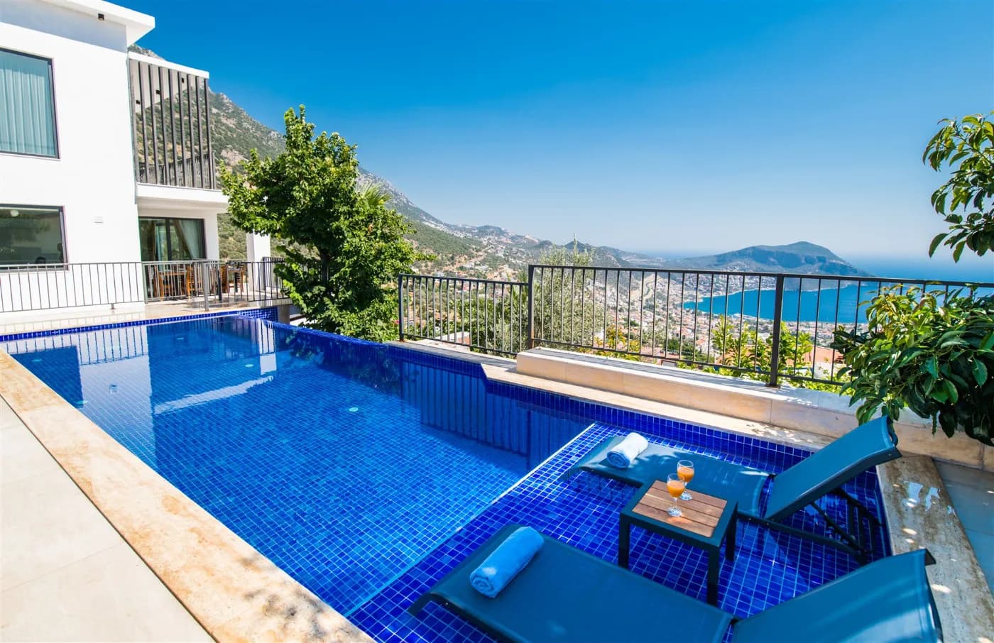 Kaş İslamlar'da Kalabalık Ailelere Uygun, Özel Havuzlu, 4+1 Villa görsel 1
