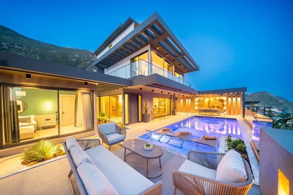 Kaş Kalkan'da Deniz Manzaralı, Özel Havuzlu, Jakuzili, Modern Villa görsel 1