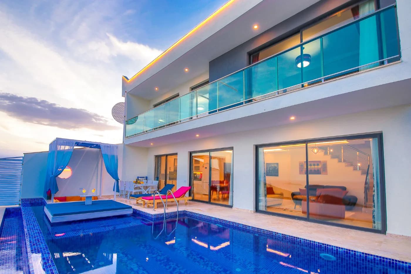Kaş İslamlar'da Deniz Manzaralı, Sonsuzluk Havuzlu, Kiralık Villa görsel 2