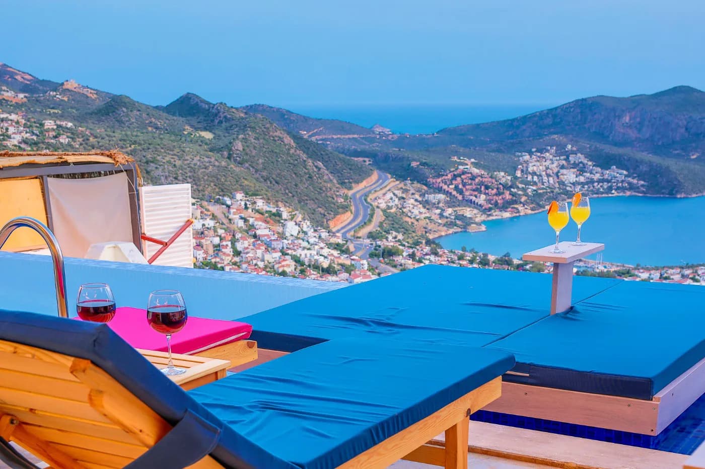 Kaş İslamlar'da Deniz Manzaralı, Sonsuzluk Havuzlu, Kiralık Villa görsel 3