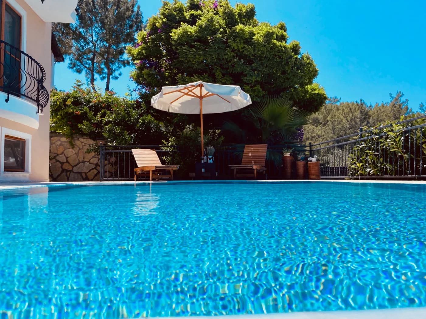 Fethiye Göcek'te Deniz Manzaralı, Özel Havuzlu, Konforlu Villa görsel 2