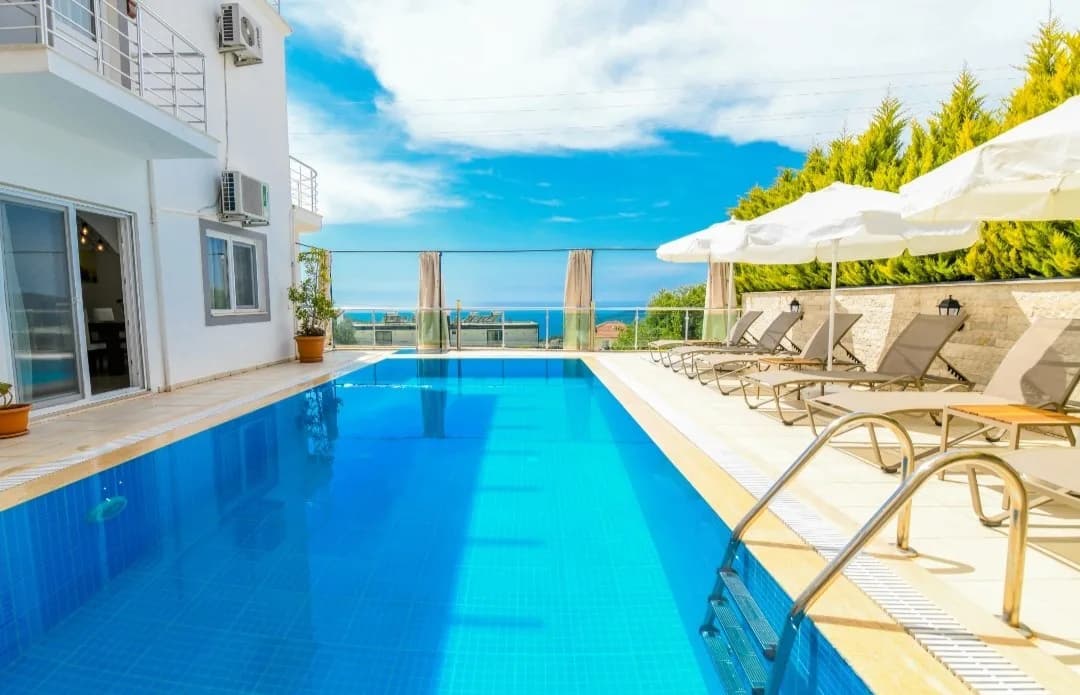 Kaş Bezirgan'da Muhteşem Deniz Manzaralı, Özel Havuzlu, Tripleks Villa görsel 2