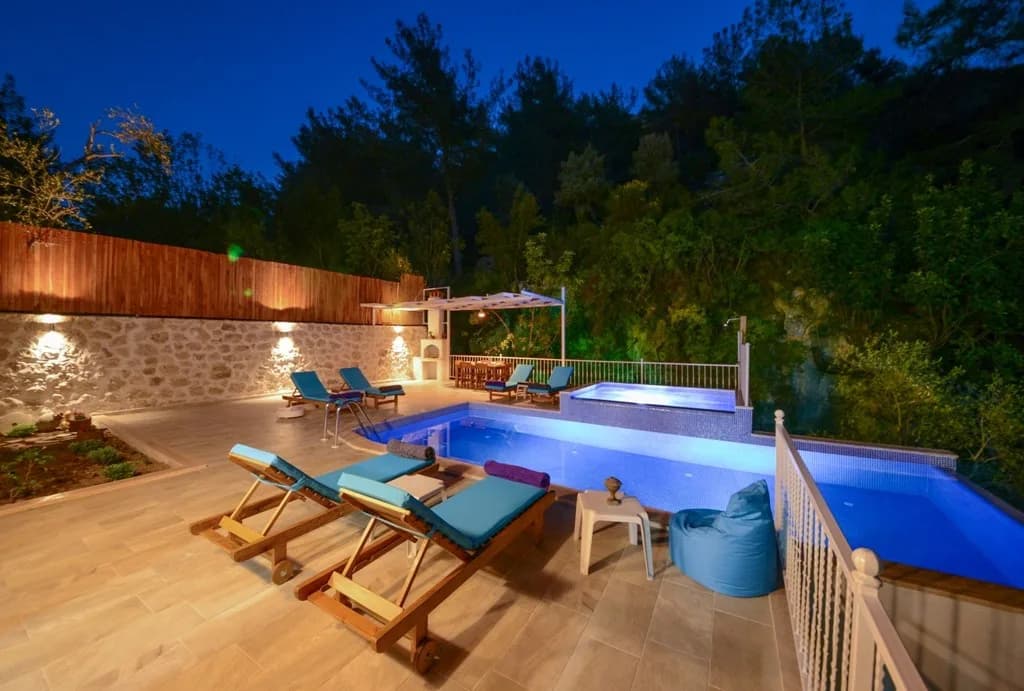 Kaş İslamlar'da Yemyeşil Doğada, Özel Havuzlu, Jakuzili Villa görsel 2