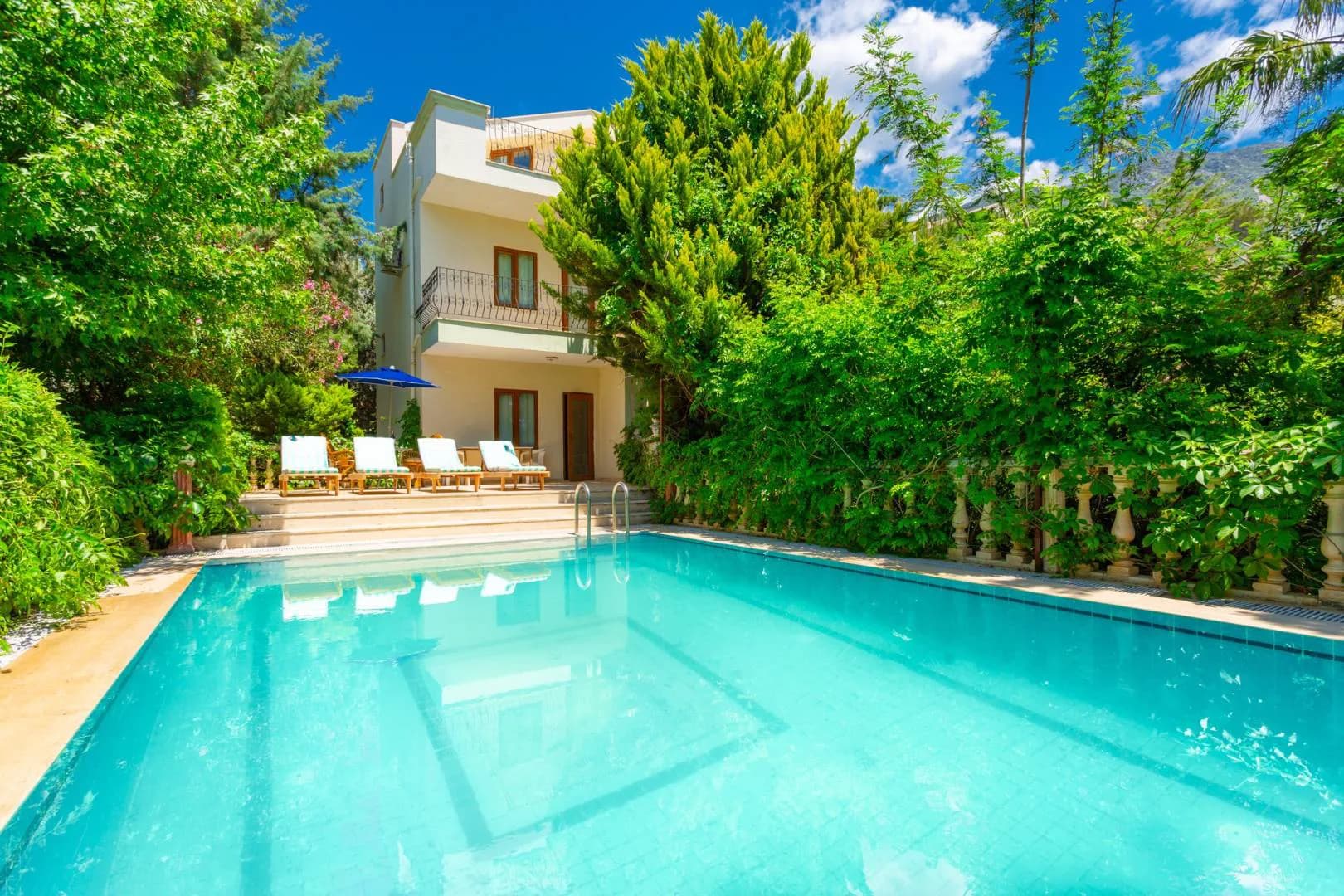 Kaş Kalkan'da Doğa İçerisinde Konumlanmış, Özel Havuzlu, Lüks Villa görsel 1