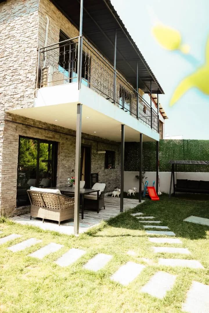 Sapanca Güldibi'nde Yemyeşil Bahçede, Özel Havuzlu, Taş Villa görsel 1