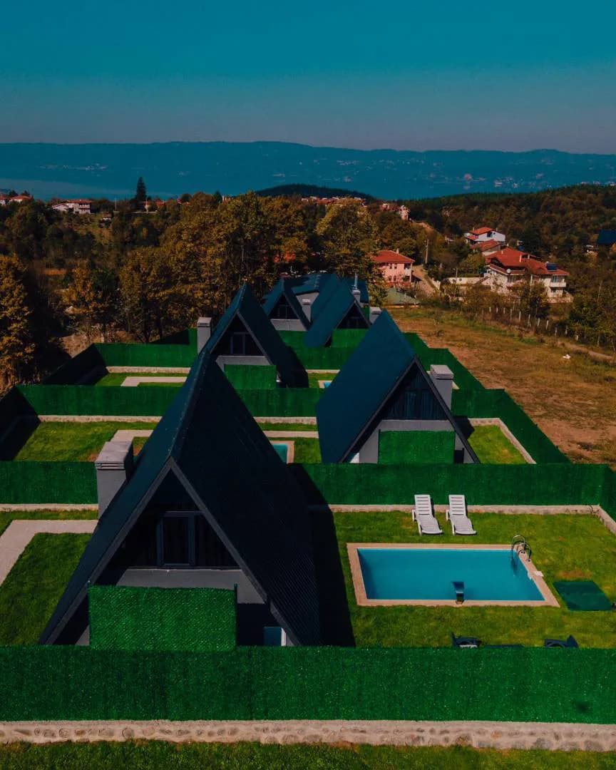 Sapanca Hacımercan'da Site İçerisinde, Özel Havuzlu, Lüks Bungalov görsel 1