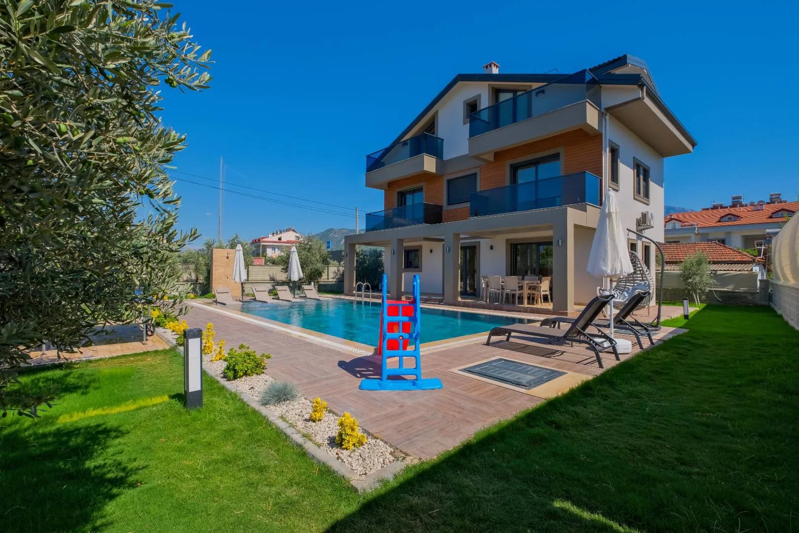 Fethiye Babataşı'nda Merkezi Konumda, Özel Havuzlu, Lüks Villa görsel 1