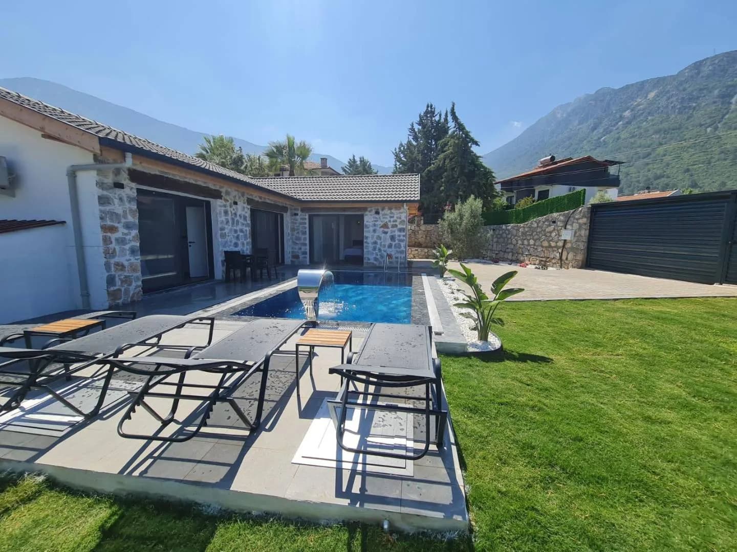 Fethiye Ölüdeniz'de Çekirdek Ailelere Uygun, Özel Havuzlu, 2+1 Villa görsel 2