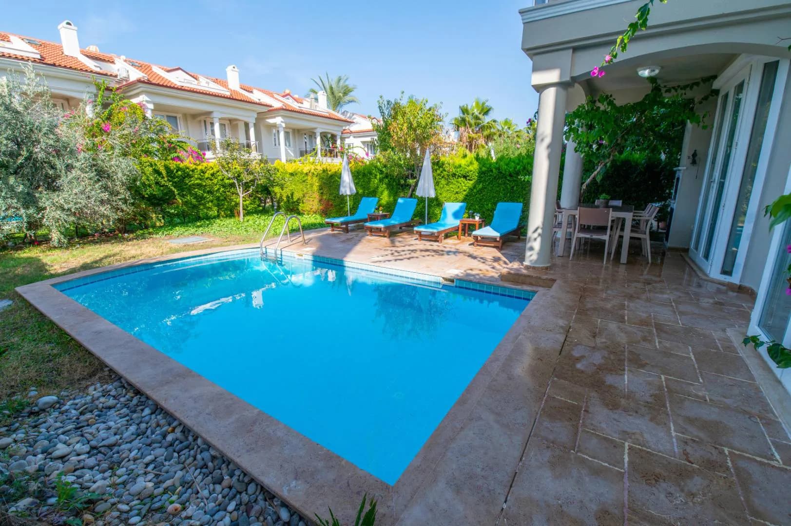 Muğla Fethiye'de 10 Kişilik, Özel ve Ortak Havuzlu, Kiralık Villa görsel 3