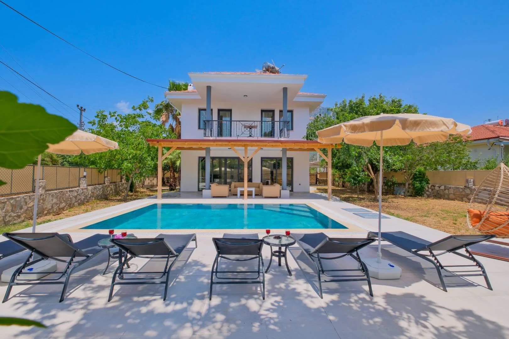 Fethiye Yeşilüzümlü'de Geniş Ailelere Uygun, Özel Havuzlu, 4+1 Villa görsel 1