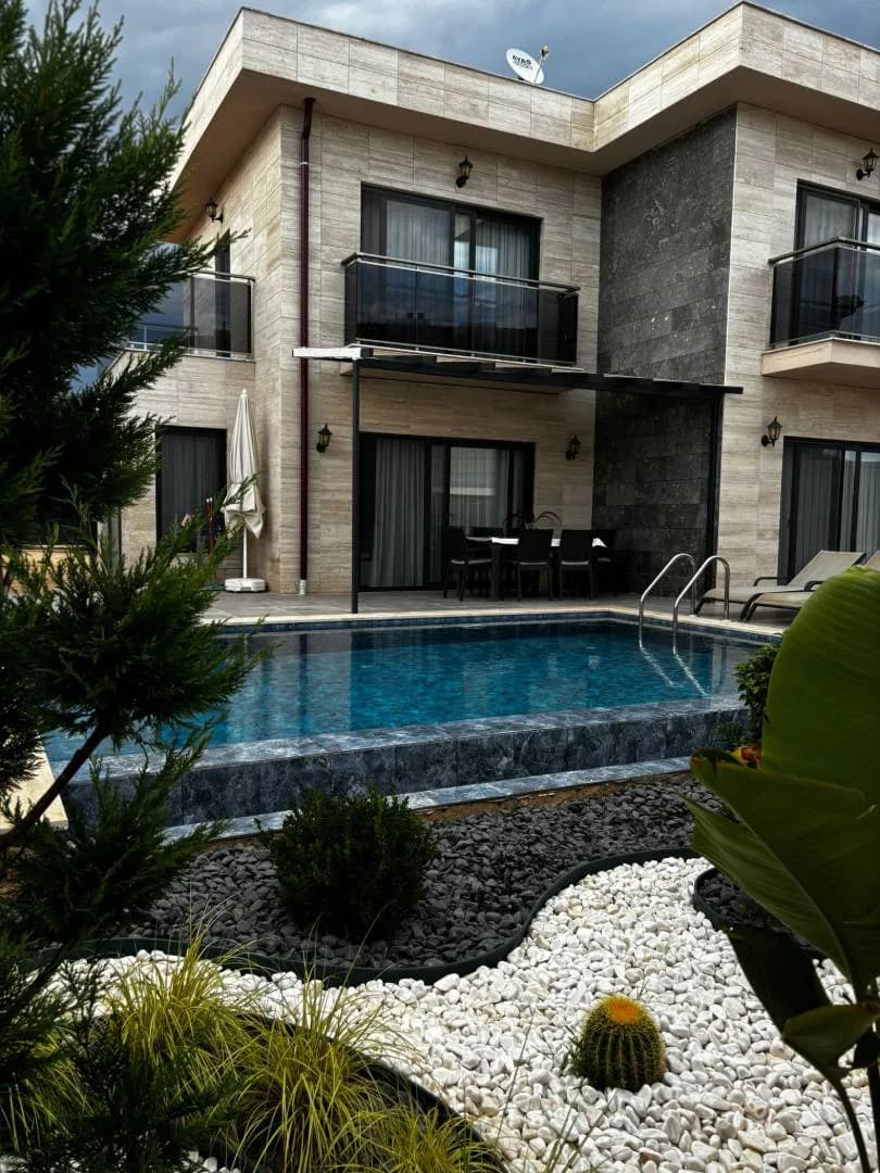 Kaş Andifli'de Modern Tasarımlı, Özel Havuzlu, Balayı Villası görsel 2