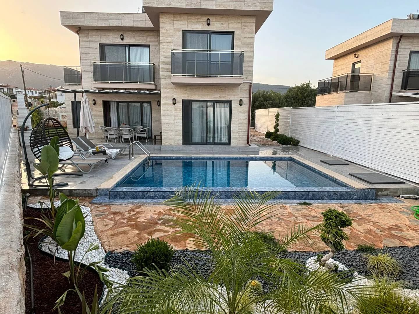 Kaş Andifli'de Geniş Ailelere Uygun, Özel Havuzlu, İkiz Villa görsel 1