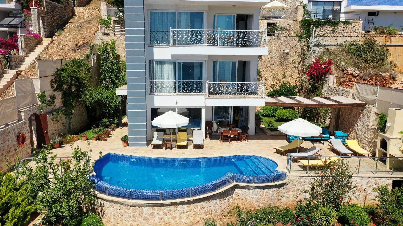 Kaş Kalkan'da Kalabalık Gruplara Uygun, Özel Havuzlu, Kiralık Villa görsel 1