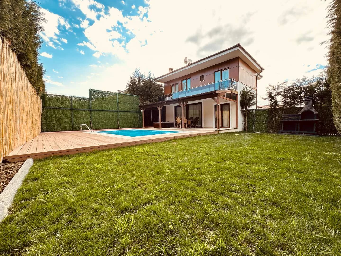 Sapanca'da Elverişli Konumda, Isıtmalı Özel Havuzlu, Tatil Villası görsel 3