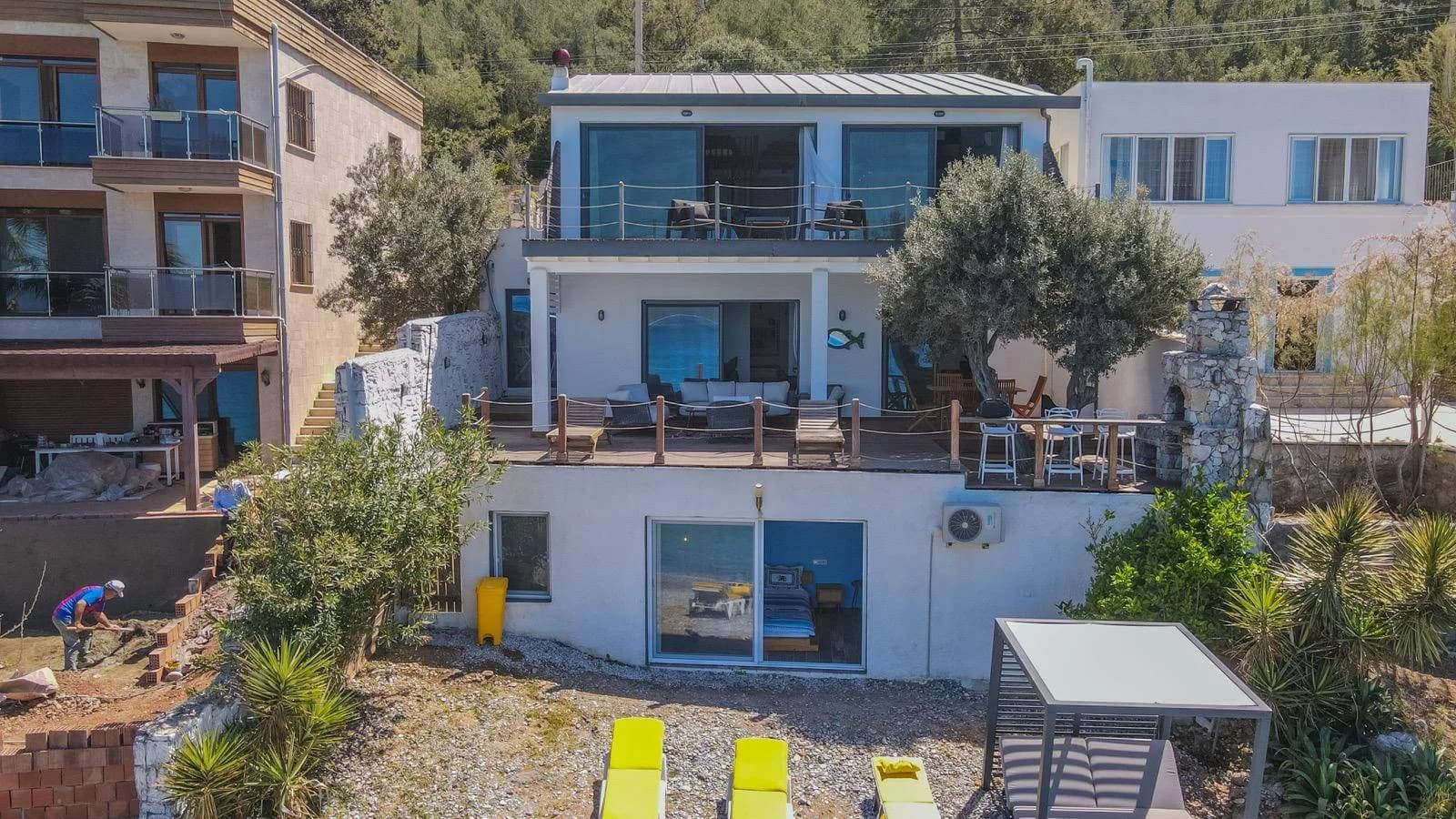 Bodrum Güvercinlik'te Denize Sıfır, 8 Kişilik, Modern Villa görsel 1