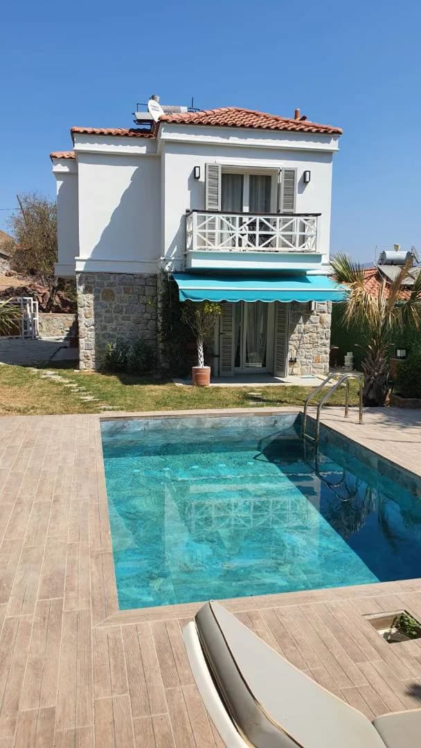 Marmaris Selimiye'de Geniş Bahçeli, Özel Havuzlu, Konforlu Villa görsel 1